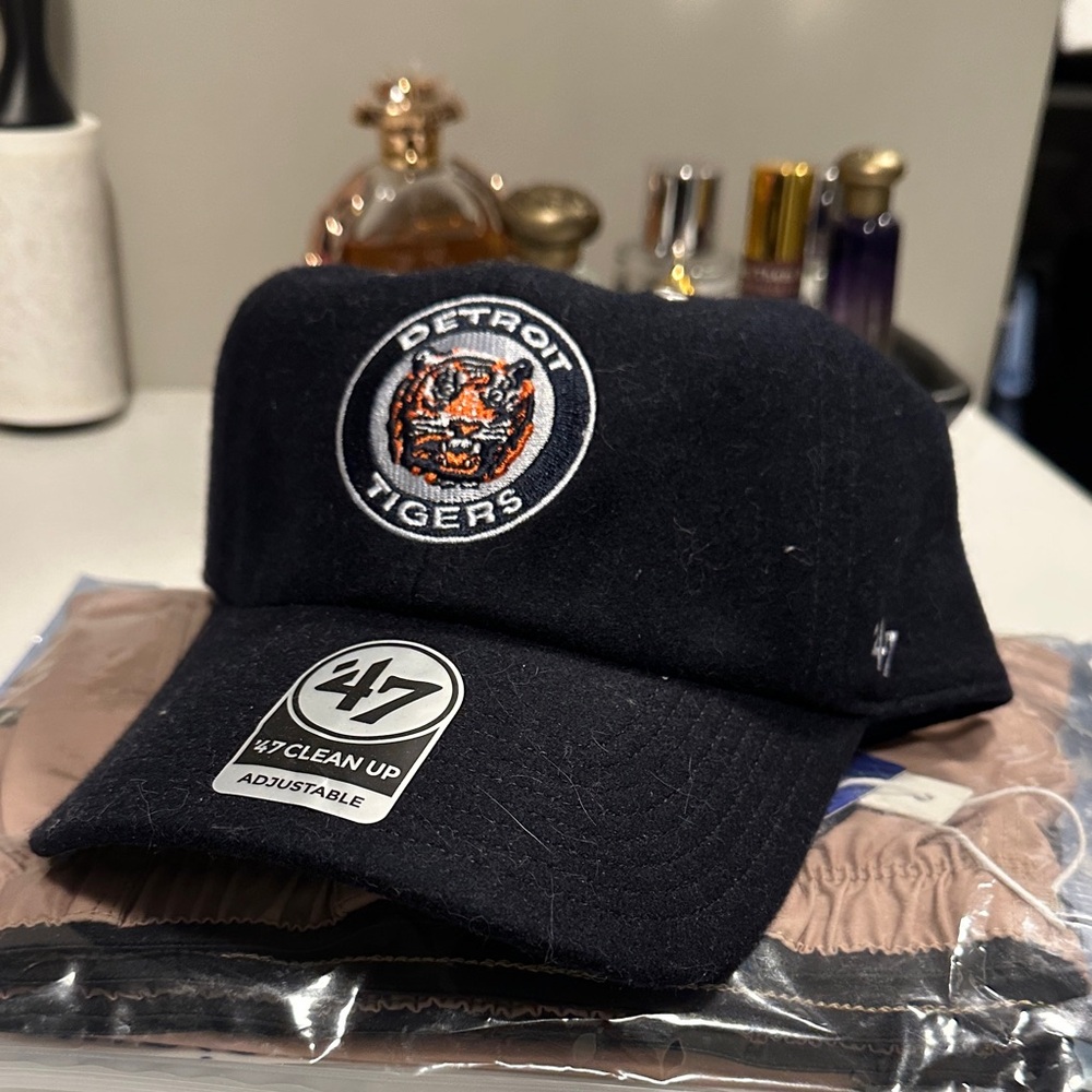 NWT 47 Brand Detroit Tigers Wooly Navy Cap